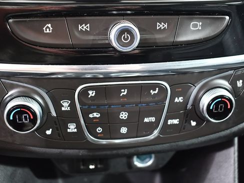 Used 2018 Chevrolet Traverse Premier w/ Redline Edition AWD/4WD image 29