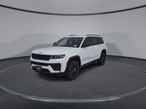New 2026 Jeep Grand Cherokee L 4WD image 5