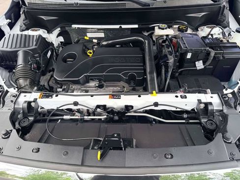Used 2024 GMC Terrain SLE FWD image 18