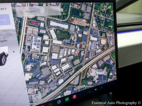 Used 2024 Tesla Cybertruck AWD Crew Cab image 18