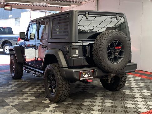 Used 2020 Jeep Wrangler Unlimited Sport S AWD/4WD image 4