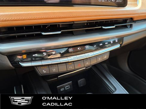 Certified 2024 Cadillac XT4 Sport image 21