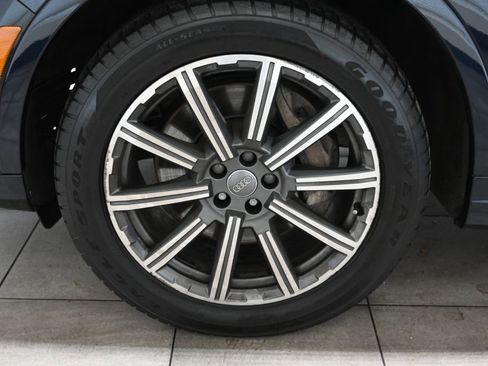 Used 2018 Audi Q7 3.0T Premium image 34