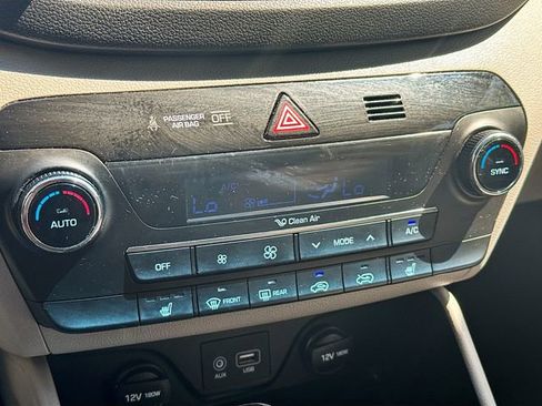 Used 2018 Hyundai Tucson Value w/ Cargo Package image 17