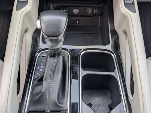 Used 2022 Kia Telluride S FWD image 10