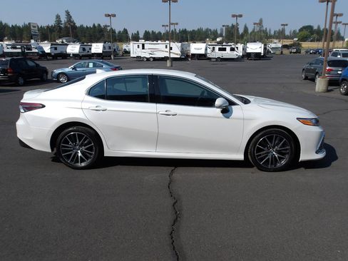 Used 2023 Toyota Camry XLE w/ Cold Weather Package FWD image 6