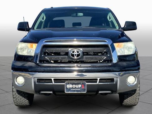 Used 2013 Toyota Tundra 4x4 CrewMax w/ SR5 Pkg image 3