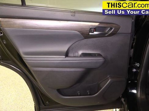 Used 2021 Toyota Highlander Limited image 36