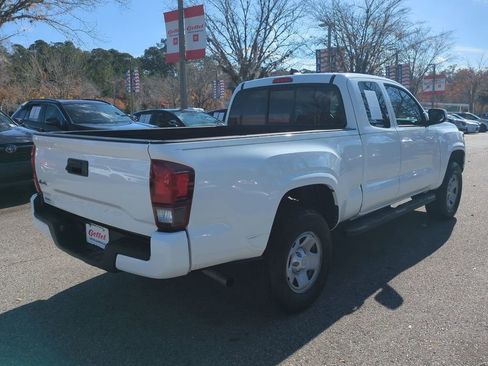 Certified 2023 Toyota Tacoma SR image 5