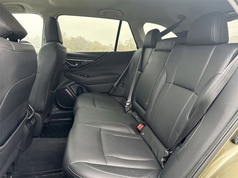 Used 2022 Subaru Outback Limited image 25