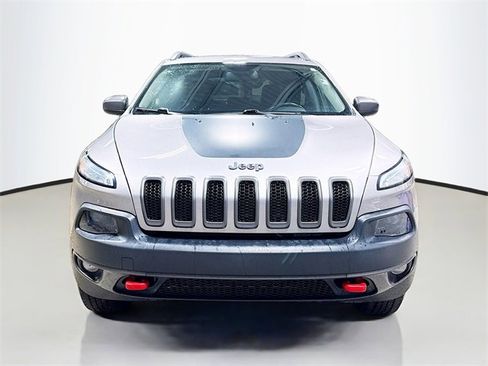 Used 2018 Jeep Cherokee Trailhawk w/ Cold Weather Group image 3