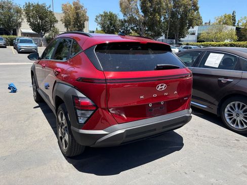 Used 2024 Hyundai Kona SEL w/ Convenience Package AWD/4WD image 4