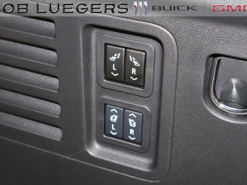 New 2026 Buick Enclave Sport Touring w/ Power Package FWD image 22