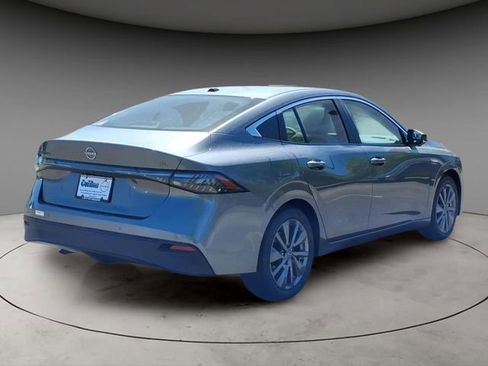 New 2026 Nissan Sentra SL w/ Floor Mat Package FWD image 9