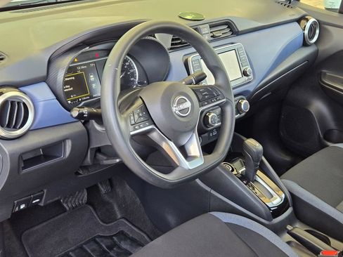 Used 2024 Nissan Versa SV FWD image 10