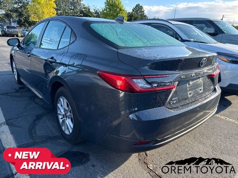 Used 2025 Toyota Camry XLE AWD/4WD image 19