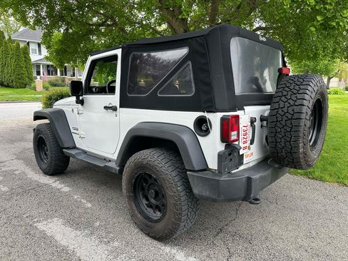 Used 2017 Jeep Wrangler Sport w/ Quick Order Package 24S AWD/4WD image 5