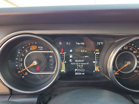 Used 2021 Jeep Wrangler Unlimited Sport AWD/4WD image 14