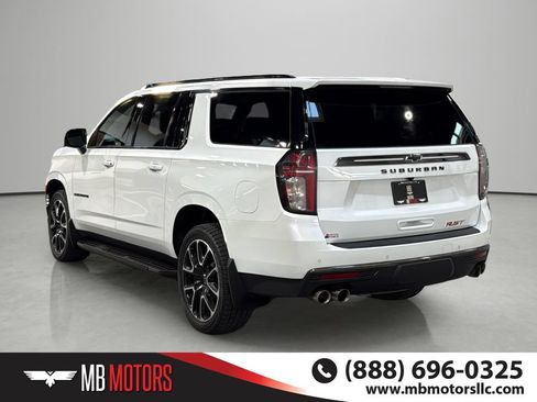 Used 2022 Chevrolet Suburban RST w/ Sport Performance Package AWD/4WD image 3
