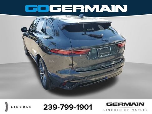 Used 2024 Jaguar F-PACE R-Dynamic S image 9