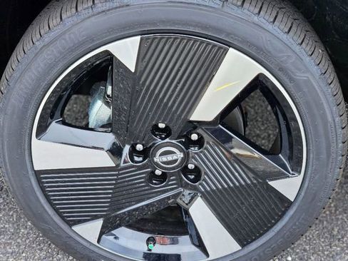 New 2026 Nissan Kicks SR image 8