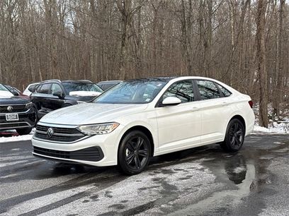 Certified 2024 Volkswagen Jetta SE w/ Panoramic Sunroof Package