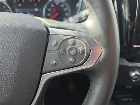 Used 2023 Chevrolet Traverse RS image 28