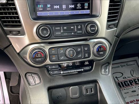Used 2019 Chevrolet Suburban LT RWD image 32