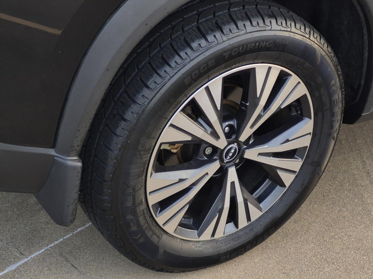 Used 2023 Nissan Rogue SV FWD image 7