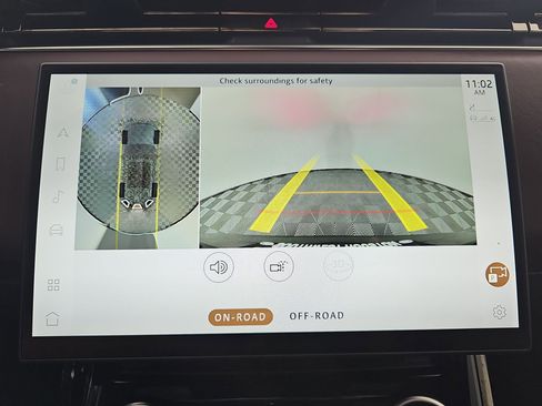 Used 2023 Land Rover Range Rover Sport SE Dynamic image 22