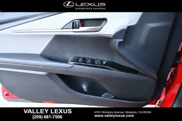 Used 2026 Toyota Camry SE FWD image 11