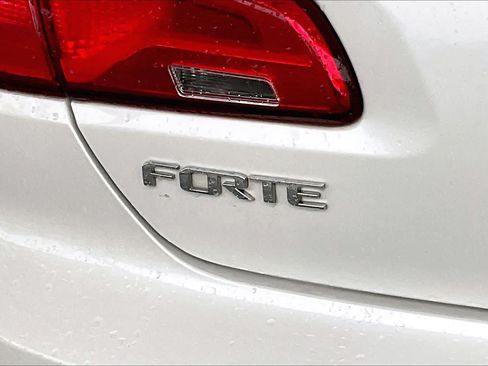 Used 2016 Kia Forte Koup EX FWD image 26