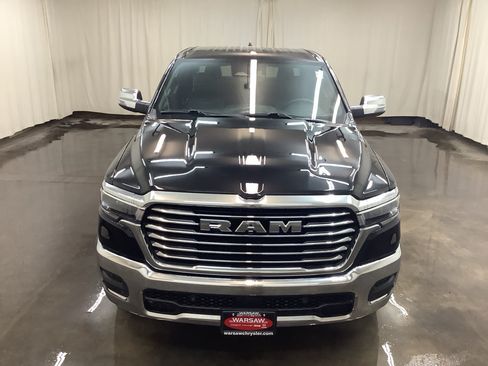 Used 2025 RAM 1500 Laramie AWD/4WD image 2