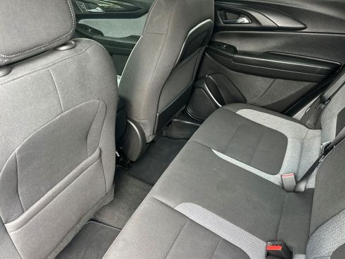 Used 2025 Chevrolet TrailBlazer LT AWD/4WD image 4