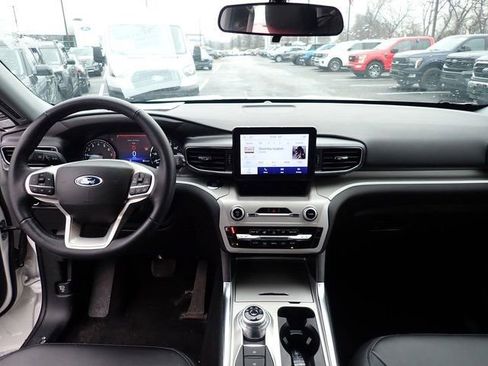 Certified 2023 Ford Explorer XLT w/ Equipment Group 202A image 21