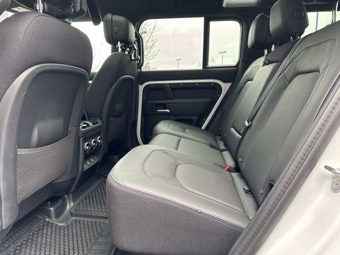Used 2025 Land Rover Defender 110 V8 AWD/4WD image 13