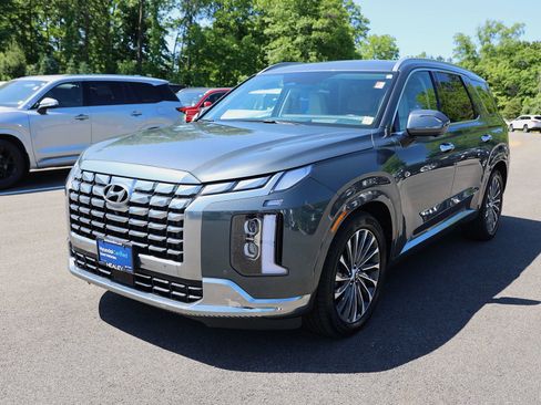 Used 2024 Hyundai Palisade Calligraphy AWD/4WD image 3