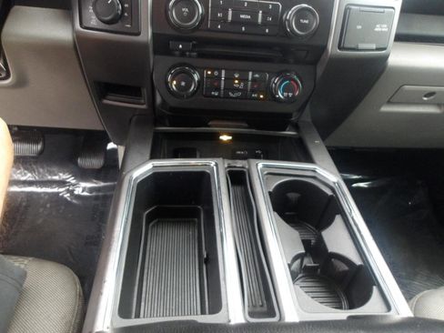 Used 2015 Ford F150 XLT w/ Equipment Group 302A Luxury image 28