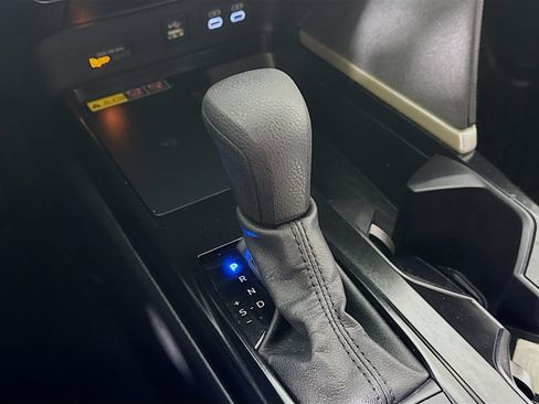 Used 2025 Toyota Camry LE image 17