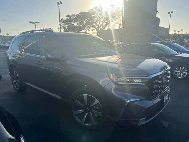 Certified 2025 Honda Pilot Touring image 19