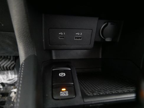 Used 2024 Nissan Kicks SV image 29