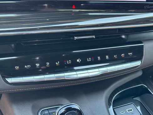 Certified 2023 Cadillac Escalade Sport w/ LPO, ONYX Package AWD/4WD image 29