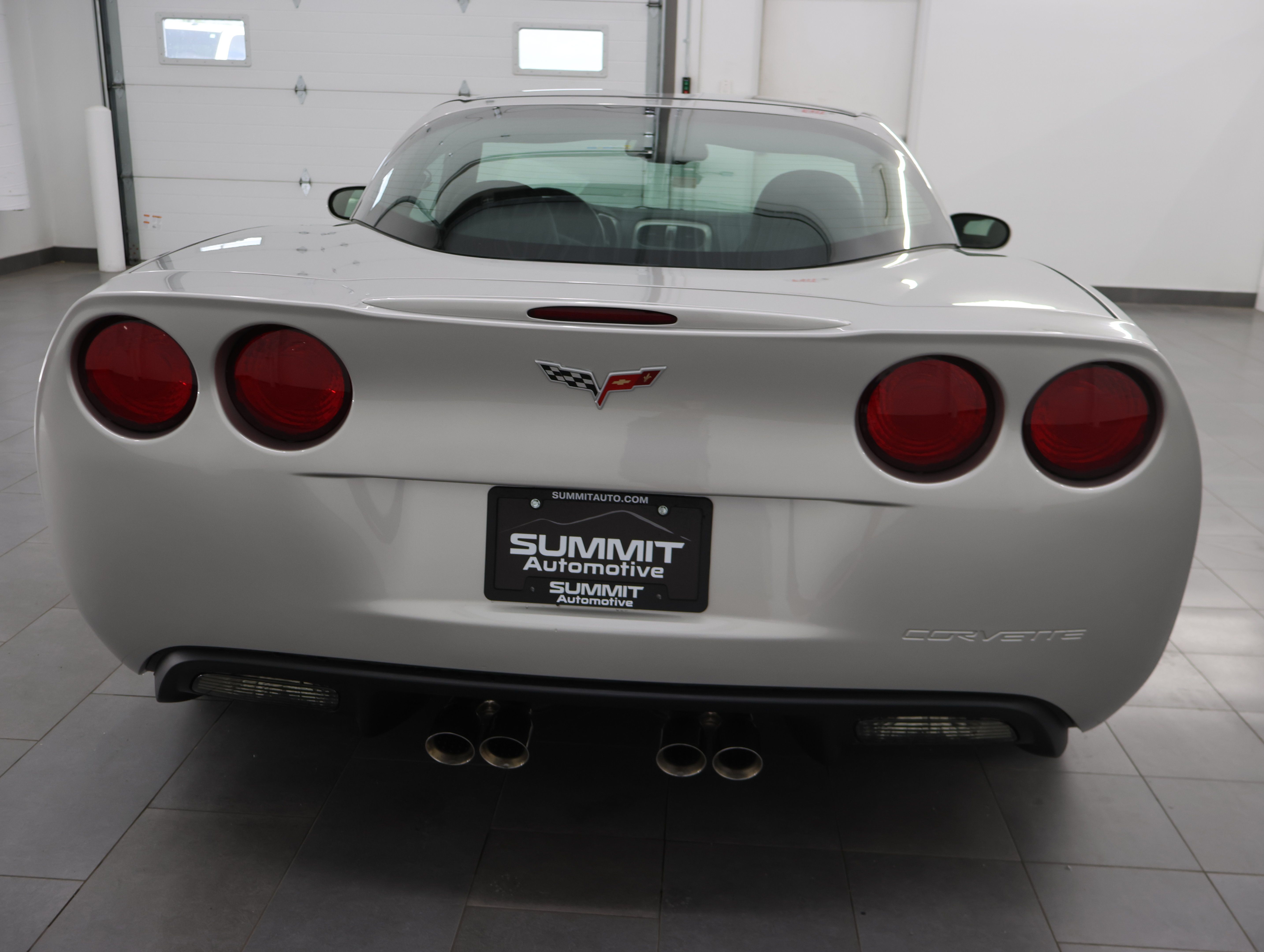 Used 2005 Chevrolet Corvette Coupe w/ Preferred Equipment Group RWD image 21