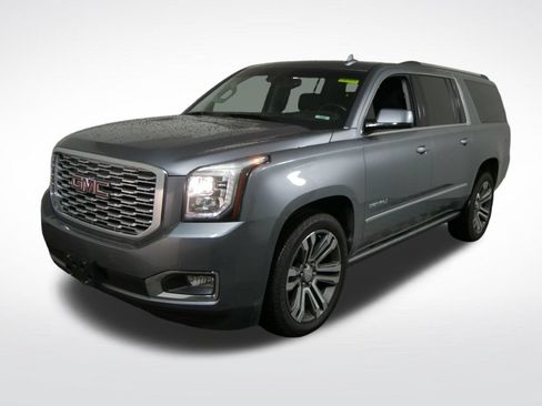 Used 2020 GMC Yukon XL Denali w/ Denali Premium Package AWD/4WD image 9