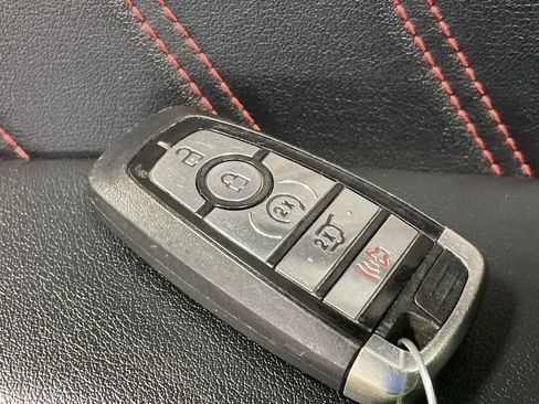 Used 2020 Ford Edge ST-Line image 35