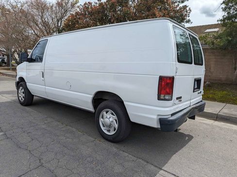 Used 2014 Ford E-150 and Econoline 150 w/ Power Group image 3