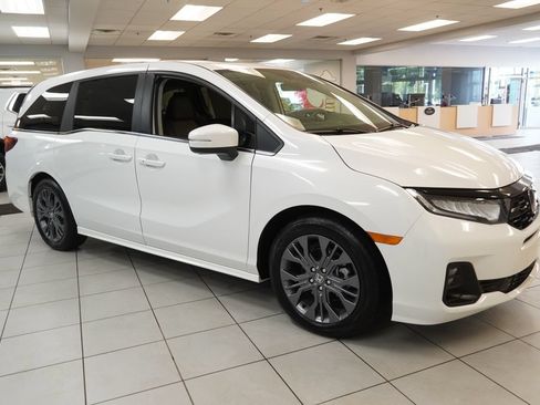 Used 2026 Honda Odyssey Touring image 14