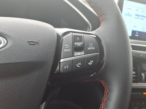 Used 2022 Ford Escape SEL w/ SEL Stealth AWD Package image 17