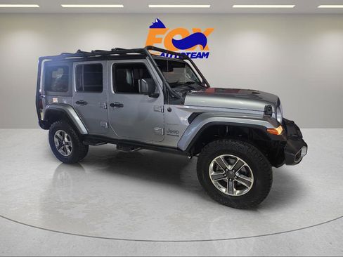 Used 2020 Jeep Wrangler Unlimited Sahara AWD/4WD image 5