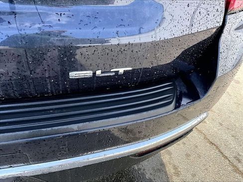 Used 2021 GMC Yukon XL SLT image 30